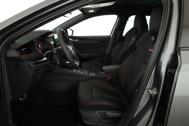 Skoda Octavia Combi 2.0 TSI 195 kW RS DSG, Standheizung, AHK, Navi, Matrix, Side, Winter, 5 J.-Garantie 