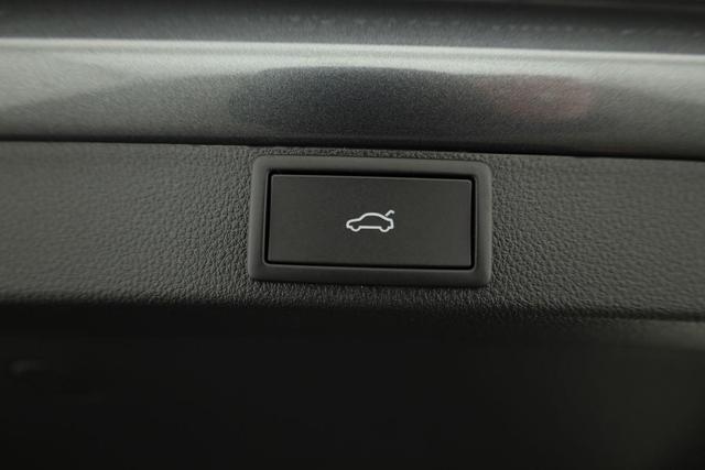 Skoda Octavia Combi 2.0 TSI 195 kW RS DSG, Standheizung, AHK, Navi, Matrix, Side, Winter, 5 J.-Garantie 