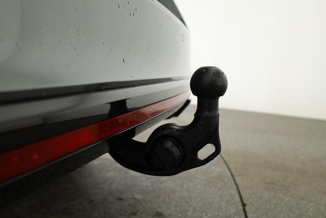 Skoda Octavia Combi 2.0 TSI 195 kW RS DSG, Standheizung, AHK, Navi, Matrix, Side, Winter, 5 J.-Garantie 