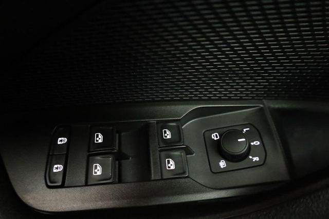 Skoda Octavia Combi 2.0 TSI 195 kW RS DSG, AHK, Navi, Matrix, Cant, Side, Winter, 5 J.-Garantie 