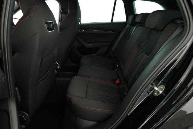 Skoda Octavia Combi 2.0 TSI 195 kW RS DSG, AHK, Navi, Matrix, Cant, Side, Winter, 5 J.-Garantie 