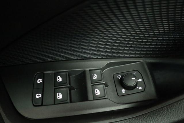 Skoda Octavia Combi 2.0 TSI 195 kW RS DSG, AHK, Navi, Matrix, Canton, Side, Winter, 5 J.-Garantie 