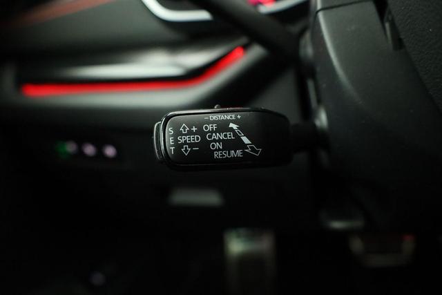 Skoda Octavia Combi 2.0 TSI 195 kW RS DSG, AHK, Navi, Matrix, Canton, Side, Winter, 5 J.-Garantie 