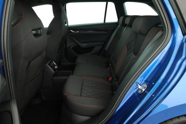 Skoda Octavia Combi 2.0 TSI 195 kW RS DSG, AHK, Navi, Matrix, Canton, Side, Winter, 5 J.-Garantie 