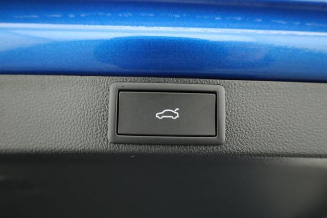 Skoda Octavia Combi 2.0 TSI 195 kW RS DSG, AHK, Navi, Matrix, Canton, Side, Winter, 5 J.-Garantie 