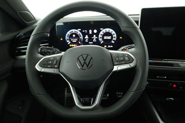 Volkswagen Passat Variant 2.0 TDI 142 kW 4Motion R-Line DSG 4M Black, AHK, IQ.Light, HUD, 19-Zoll, AreaView, Navi, Side 