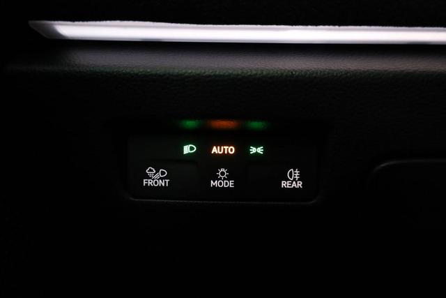 Volkswagen Passat Variant 2.0 TDI 142 kW 4Motion R-Line DSG 4M Black, AHK, IQ.Light, HUD, 19-Zoll, AreaView, Navi, Side 