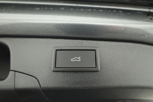 Volkswagen Passat Variant 2.0 TDI 142 kW 4Motion R-Line DSG 4M Black, AHK, IQ.Light, HUD, 19-Zoll, AreaView, Navi, Side 