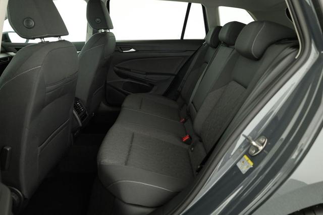 Volkswagen Golf VIII Variant 2.0 TDI DSG Life, AHK, easyOpen, Kamera, 3-J Garantie 