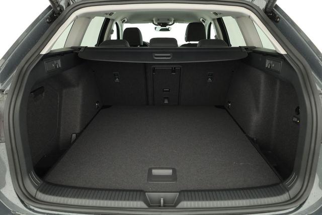 Volkswagen Golf VIII Variant 2.0 TDI DSG Life, AHK, easyOpen, Kamera, 3-J Garantie 