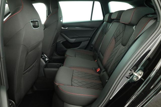 Skoda Octavia Combi 2.0 TSI 195 kW RS DSG, Standheizung, AHK, Navi, Matrix, Side, Winter, 5 J.-Garantie 