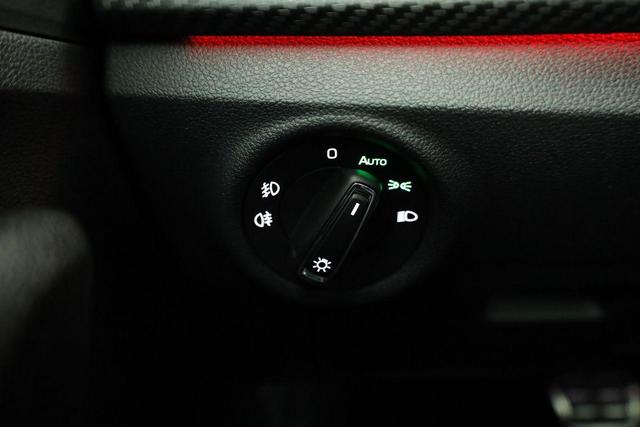 Skoda Scala Monte Carlo 1.5 TSI DSG Carlo, AHK, Pano, Matrix, Winter, Kamera. 18-Zoll, 5 J.-Garantie 