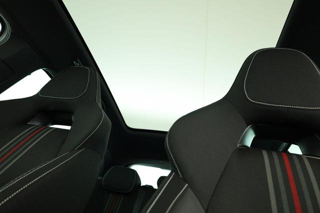 Skoda Scala Monte Carlo 1.5 TSI DSG Carlo, AHK, Pano, Matrix, Winter, Kamera. 18-Zoll, 5 J.-Garantie 