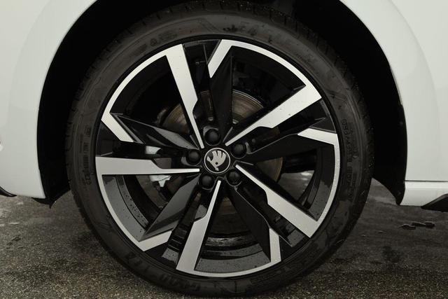 Skoda Scala Monte Carlo 1.5 TSI DSG Carlo, AHK, Pano, Matrix, Winter, Kamera. 18-Zoll, 5 J.-Garantie 