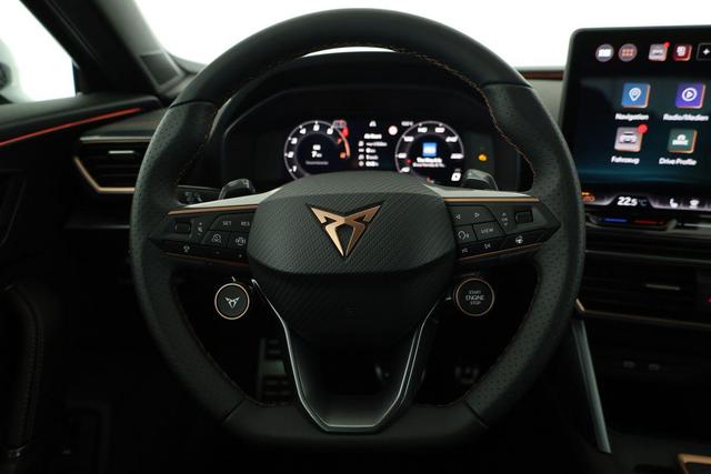 CUPRA Formentor 1.5 eTSI 110 kW DSG, Matrix, AHK, Navi, AreaView, Side, el. Klappe, Winter, 5 J.-Garantie 