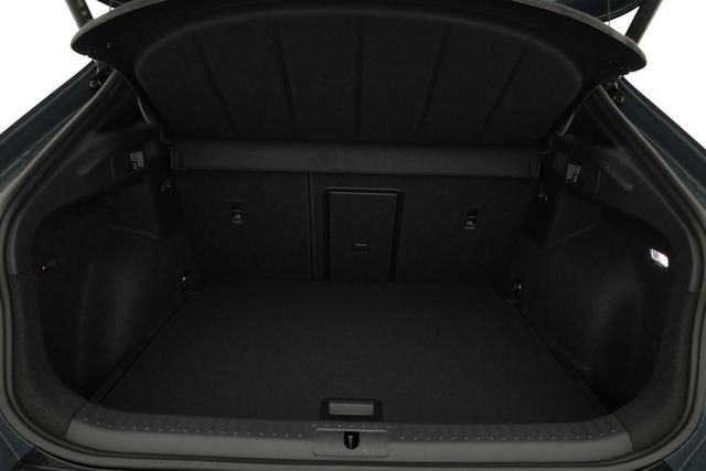 Cupra Formentor 1.5 eTSI 110 kW DSG, Matrix, AHK, Navi, AreaView, Side, el. Klappe, Winter, 5 J.-Garantie 