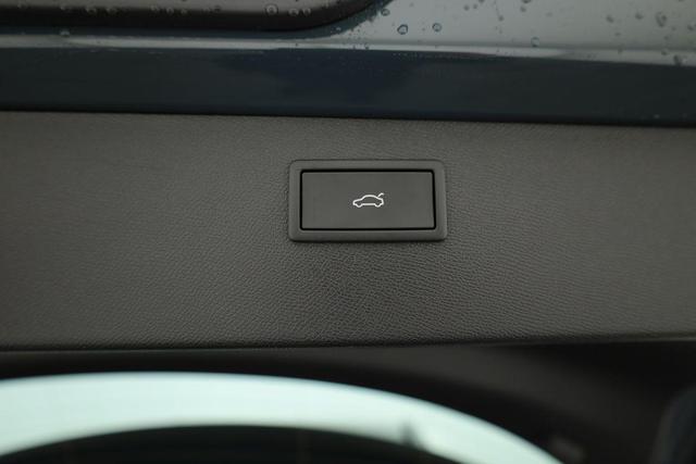 Cupra Formentor 1.5 eTSI 110 kW DSG, Matrix, AHK, Navi, AreaView, Side, el. Klappe, Winter, 5 J.-Garantie 