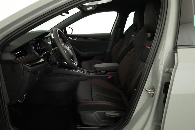 Skoda Octavia Combi 2.0 TSI 195 kW RS DSG, AHK, Navi, Matrix, Side, Winter, 5 J.-Garantie 