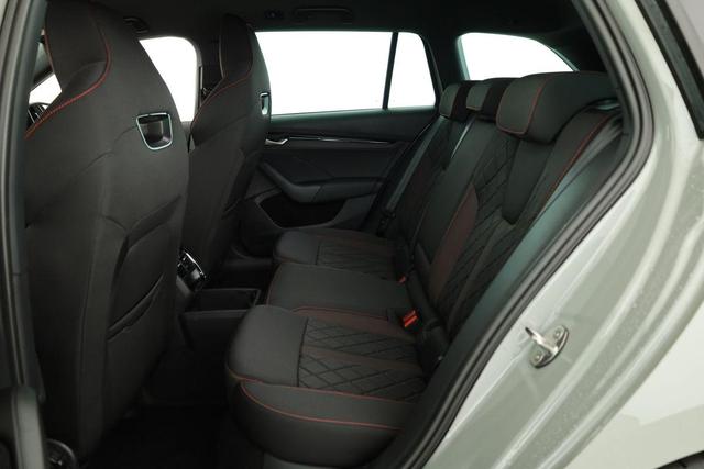 Skoda Octavia Combi 2.0 TSI 195 kW RS DSG, AHK, Navi, Matrix, Side, Winter, 5 J.-Garantie 