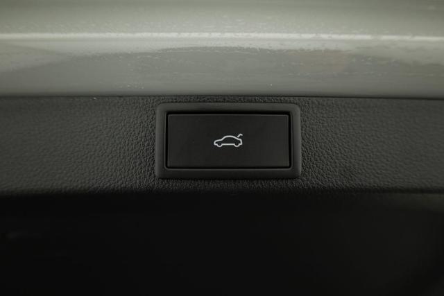 Skoda Octavia Combi 2.0 TSI 195 kW RS DSG, AHK, Navi, Matrix, Side, Winter, 5 J.-Garantie 