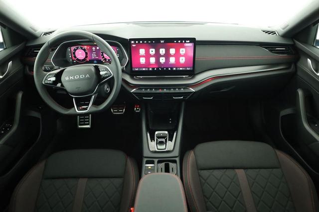 Skoda Octavia Combi 2.0 TSI 195 kW RS DSG, AHK, Navi, Matrix, Side, Winter, 5 J.-Garantie 