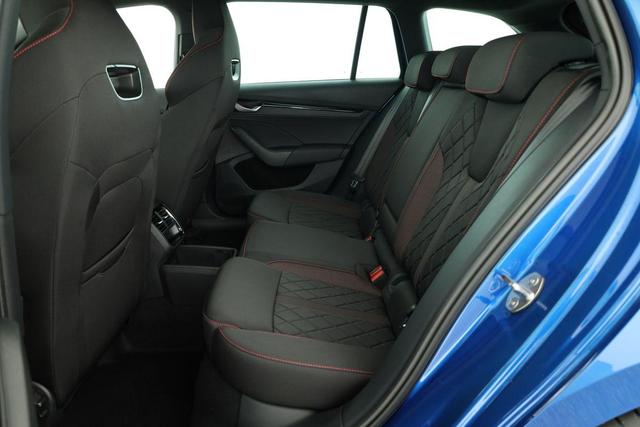 Skoda Octavia Combi 2.0 TSI 195 kW RS DSG, AHK, Navi, Matrix, Side, Winter, 5 J.-Garantie 