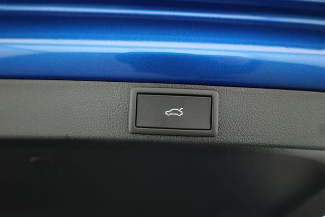 Skoda Octavia Combi 2.0 TSI 195 kW RS DSG, AHK, Navi, Matrix, Side, Winter, 5 J.-Garantie 