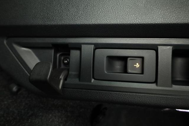 Skoda Octavia Combi 2.0 TSI 195 kW RS DSG, AHK, Navi, Matrix, Side, Winter, 5 J.-Garantie 