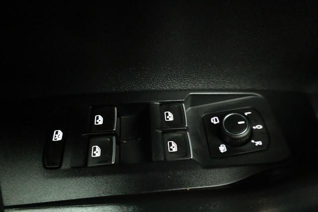 Volkswagen Taigo R-Line 1.5 TSI DSG R-LINE, AHK, Navi, IQ.Light, Kamera, ACC, Winter 