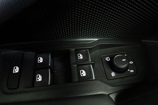 Volkswagen Tiguan 2.0 TDI 142 kW 4Motion R-Line DSG 4M Black, AHK, Navi, AreaView, Side, Winter, el. Klappe 