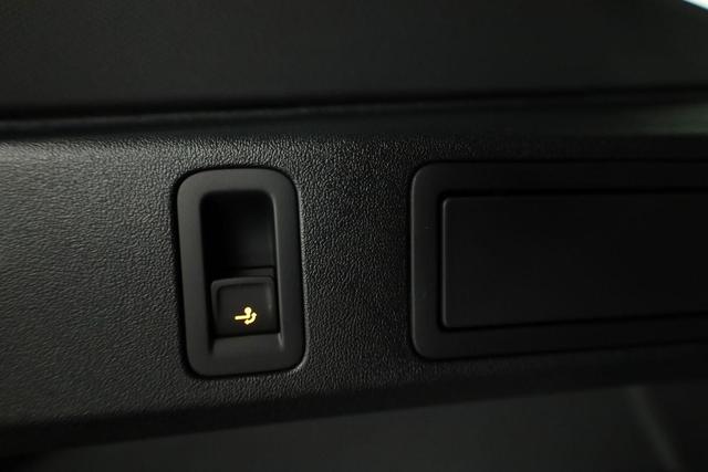 Volkswagen Tiguan 2.0 TDI 142 kW 4Motion R-Line DSG 4M Black, AHK, Navi, AreaView, Side, Winter, el. Klappe 