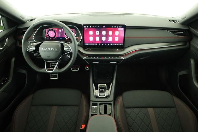 Skoda Octavia Combi 2.0 TSI 195 kW RS DSG, AHK, Navi, Matrix, Side, Winter, 5 J.-Garantie 