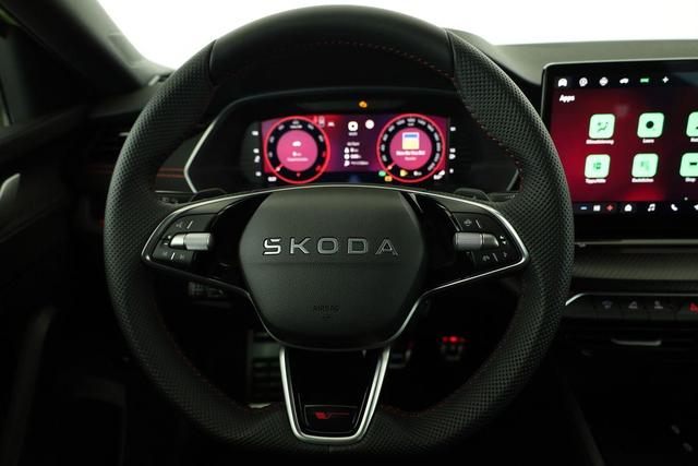 Skoda Octavia Combi 2.0 TSI 195 kW RS DSG, AHK, Navi, Matrix, Side, Winter, 5 J.-Garantie 