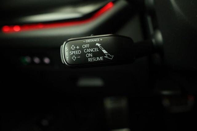 Skoda Octavia Combi 2.0 TSI 195 kW RS DSG, AHK, Navi, Matrix, Side, Winter, 5 J.-Garantie 