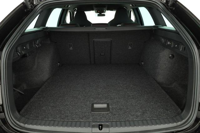 Skoda Octavia Combi 2.0 TSI 195 kW RS DSG, AHK, Navi, Matrix, Side, Winter, 5 J.-Garantie 