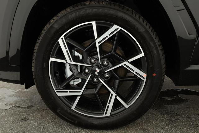 Hyundai TUCSON N Line 2WD 1.6 T-GDI DCT N-LINE, Navi, Kamera, Side, Winter, el. Klappe 