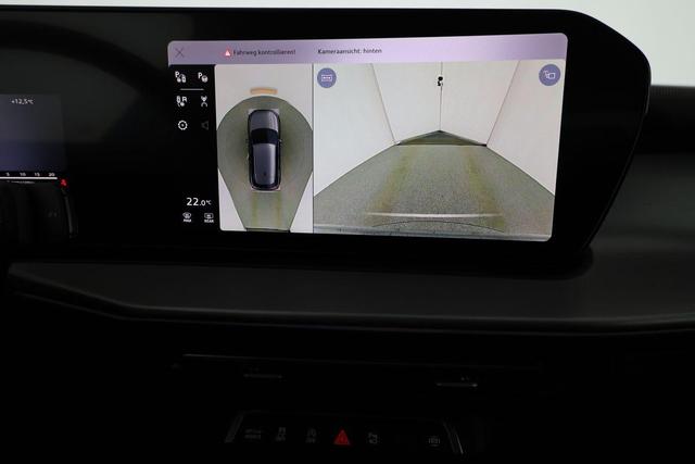 Audi Q3 TFSI quattro 150 kW quattro, AHK, Navi, AreaView, Side, Sound, Winter, 18-Zoll 