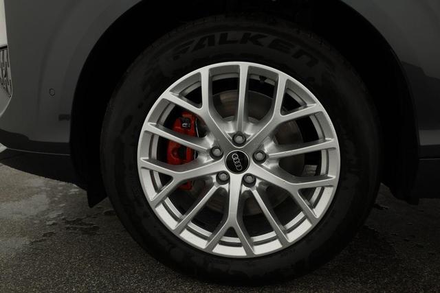 Audi Q3 TFSI quattro 150 kW quattro, AHK, Navi, AreaView, Side, Sound, Winter, 18-Zoll 