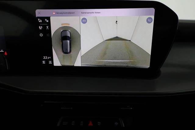 Audi Q3 TFSI quattro 150 kW quattro, AHK, Navi, AreaView, Side, Sound, Winter, 18-Zoll 