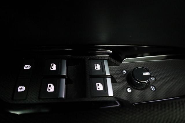 Audi Q3 TFSI quattro 150 kW quattro, AHK, Navi, AreaView, Side, Sound, Winter, 18-Zoll 