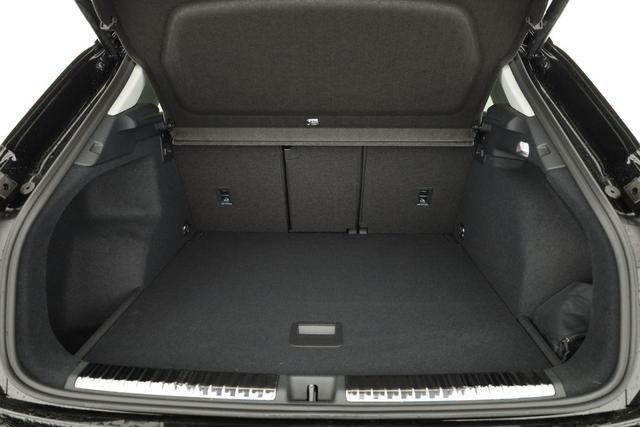 Audi Q3 TFSI quattro 150 kW quattro, AHK, Navi, AreaView, Side, Sound, Winter, 18-Zoll 