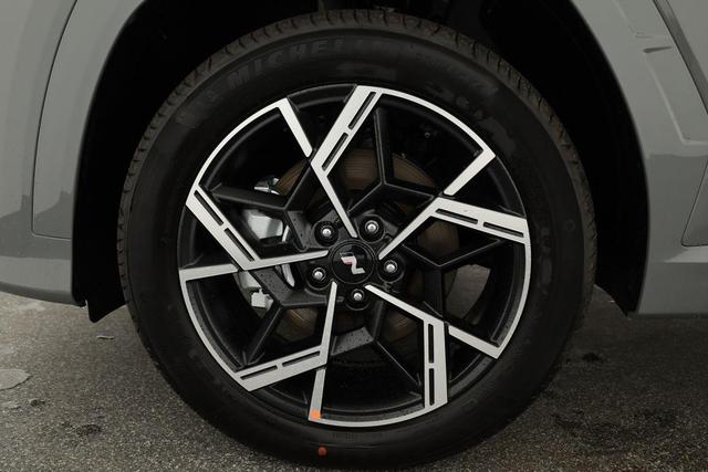 Hyundai TUCSON N Line 2WD 1.6 T-GDI DCT N-LINE, Navi, Kamera, Side, Winter 