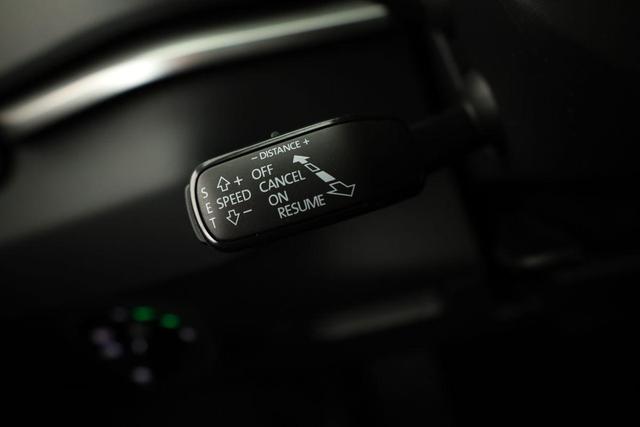 Skoda Karoq Selection 2.0 TDI DSG 4x4 Selection, AHK, Navi, LED, Kamera, Winter, el. Klappe, 4 J.-Garantie 