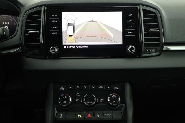 Skoda Karoq Selection 2.0 TDI DSG 4x4 Selection, AHK, Navi, LED, Kamera, Winter, el. Klappe, 4 J.-Garantie 