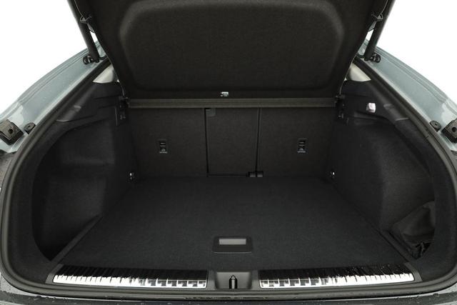 Audi Q3 Sportback TFSI quattro 150 kW quattro, AHK, Navi, AreaView, Side, Sound, Winter, 18-Zoll 