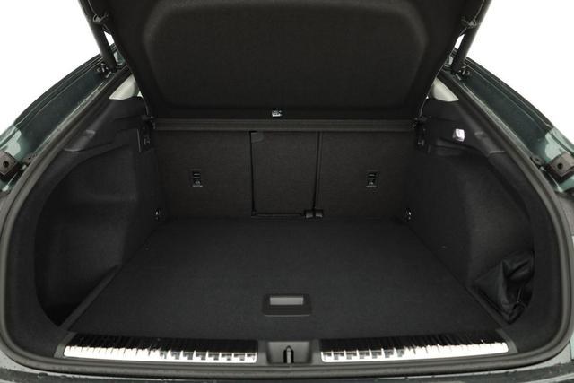 Audi Q3 Sportback TFSI quattro 150 kW quattro, AHK, Navi, AreaView, Side, Sound, Winter, 18-Zoll 