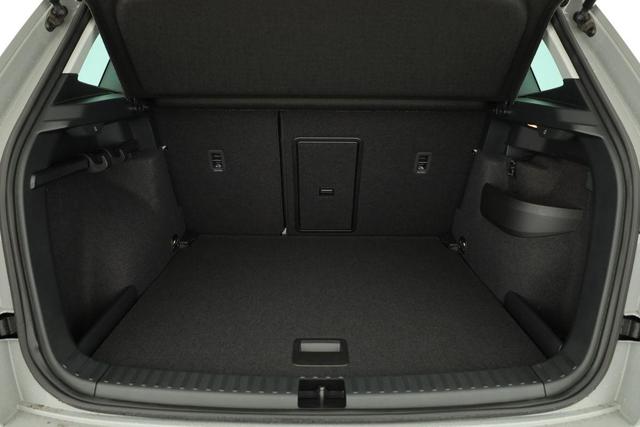 Skoda Karoq Selection 1.5 TSI DSG Selection, AHK, LED, Kamera, Winter, Ladeboden, 4 J.-Garantie 