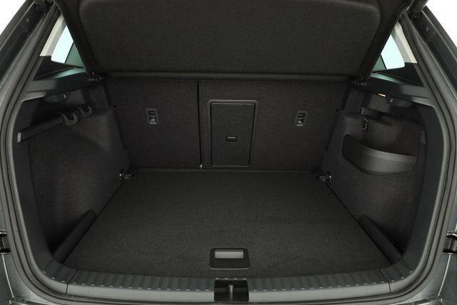 Skoda Karoq Selection 1.5 TSI DSG Selection, AHK, Navi, LED, Kamera, Winter, el. Klappe, Ladeboden, 4 J.-Garantie 