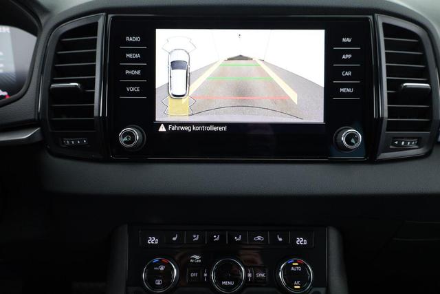 Skoda Karoq Selection 1.5 TSI DSG Selection, AHK, LED, Kamera, Winter, el. Klappe, Ladeboden, 4 J.-Garantie 