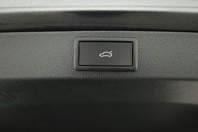 Skoda Karoq Selection 1.5 TSI DSG Selection, AHK, Navi, LED, Kamera, Winter, el. Klappe, Ladeboden, 4 J.-Garantie 